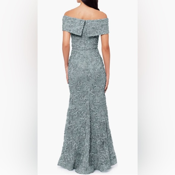 NWT XSCAPE Off the shoulder embroidered “jill” gown - Picture 2 of 10